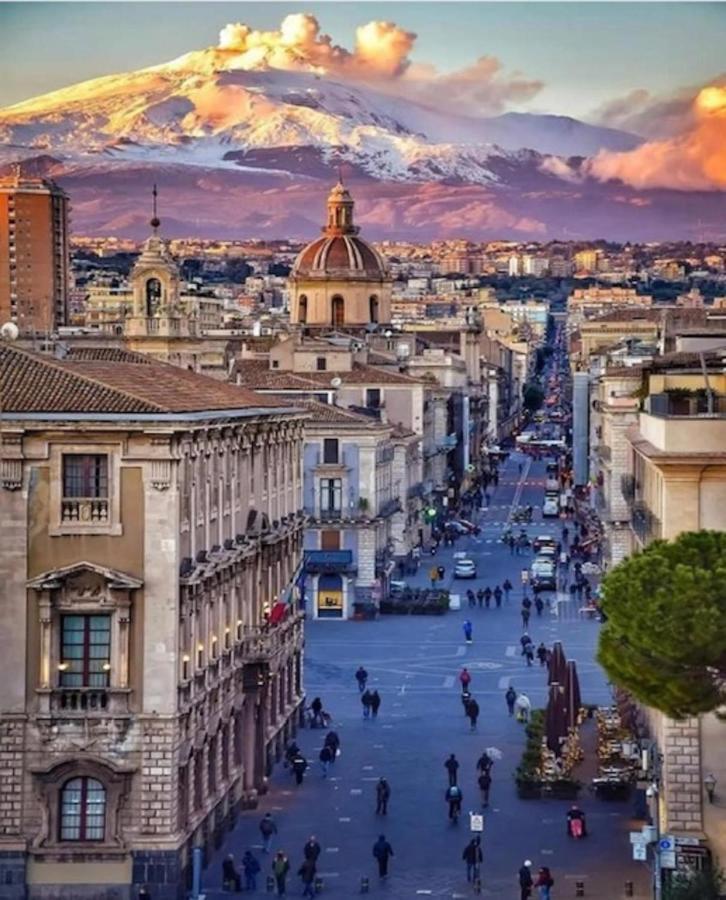Cozy'S House Nel Cuore Della Citta Catania Ngoại thất bức ảnh